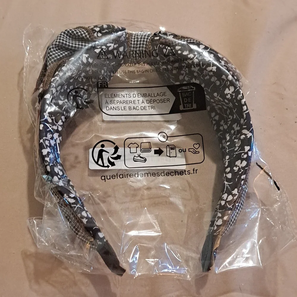 Wide Headband Floral Bow Black, Brown, and White with Checker Ribbon Accent